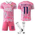 Miniatyrbillede 1 af 2: 25-26 Real Madrid CF Pink Dragon Mønster Special Jubilæumsudgave NO.11 RODRYGO Trøjer Børn Voksen Fodboldudstyr med Sokker NO.11 28
