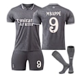 Miniatyrbillede 1 af 2: 2024-2025 Real Madrid Børneudebanesæt nr. 9 MBAPPE Grey 28