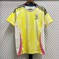 Pikkukuva 1 / 2: Juventus-jalkapallopaita, lyhythihainen, kausi 2425, nopeasti kuivuva, hengittävä urheiluvaatetus Away M