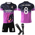 Miniatyrbillede 1 af 2: 24-25 Real Madrid CF Dragon Jubilæumsudgave Sort Lilla Træningstrøje NO.8 VALVERDE Trøjer Børn Voksen Fodboldudstyr med Sokker NO.8 3XL