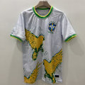 Miniatyrbild 1 av 2: Säsong 2425 Brasilien Hemmaborta Kortärmad Fotbollströja Snabbtorkande Andningsbar Sportkläder Bird M