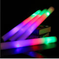 Miniatyrbild 4 av 5: 12/15/30/60 st Led Glow Sticks Bulk Färgglad Rgb Glow Foam Stick Cheer Tube Mörk Ljus För Xmas Födelsedag Bröllopsfest Tillbehör 30 pcs Foam Stick