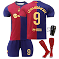 Miniatyrbild 1 av 3: 2425 Barcelona hemtröja Lewandowski set med strumpor+skyddsutrustning 16(90-100cm)