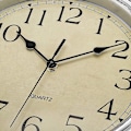 Miniatyrbilde 3 av 5: Silent No Tick Round Retro Quartz Clock Veggklokke (12 tommer) silver