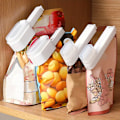Miniatyrbild 1 av 6: Fuktbeständig förslutningsklämma för köket, förslutningsklämma för att hålla maten fräsch, matförslutningsklämma, mjölkpulver havregryn snacks påsklämmor med hällpip