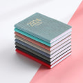 Miniatyrbilde 4 av 5: 2024 2024 A7 Mini Pocket Notebook 365 Days Notepad Dagbok Notatbok Dag Uke Måned Planlegger Kontor Skole Skrivesaker[HSfF]（A7，Sort）