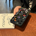 Miniatyrbild 3 av 6: Skal för iPhone XS X XR 7 8 Plus 16E Präglat Blommönster Målat Telefonskal för iPhone 16 15 14 13 12 11 Pro Max SE2 Fundas SC02-HE-P0498 For 7 8 SE 2020 2022
