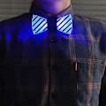 Miniatyrbilde 3 av 5: Fargerikt LED-lysende akrylsløyfe med blinkende farger, lysende Halloween-slips Twill