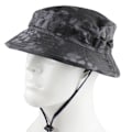 Pikkukuva 2 / 5: Kalastushattu ulkoilmaan, kalliokiipeilyyn, metsästykseen ja auringonsuojaksi Black python pattern 60cm (applicable to 58-60cm)