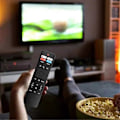 Miniatyrbilde 5 av 5: Erstattet Bluetooth-fjernkontroll for TV med stemmeassistent