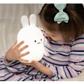 Miniatyrbillede 4 af 4: Kanin Børne Natlampe, Krammevenlig Sengelampe til Baby og Småbørn, Silikone LED Lampe, Fjernbetjent, Dekoration, USB Genopladeligt Batteri, 9 Farver