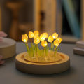 Miniatyrbilde 4 av 4: Firklørs 9-blomst glassdeksel tulipan glass nattlys skrivebord