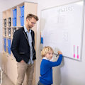 Miniatyrbillede 3 af 5: 8 farveblyanter kan tørres af, vaskes, farvekern, sort kern, whiteboard pen kreativitet