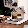 Miniatyrbild 3 av 4: Espressoglas, espressomätkopp med trä