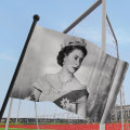 Miniatyrbild 5 av 5: Hennes Majestäts flagga, minnesmärke över Storbritanniens drottning F