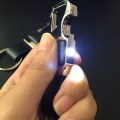 Miniatyrbilde 3 av 5: Nøkkelring for menn, nøkkelring med LED-lys