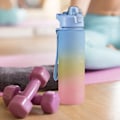 Miniatyrbillede 2 af 10: Blændende Gradient Plastik Vandkop 1000ml Stor Kapacitet Frostmat Casual Kop Rumkop
