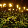 Pikkukuva 5 / 5: Aurinkokennolla toimivat vedenpitävät ulkotilan tulikärpäset - 6 LEDiä - 2