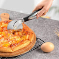 Miniatyrbild 6 av 7: Pizzaskärare, livsmedelssäker pizzaskärare i rostfritt stål,