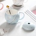 Miniatyrbilde 4 av 5: Nydelig astronautkopp, keramisk tekopp med lokk og skje, romantisk kaffekopp, varm sjokolade, melk, jule- og bursdagsgavekopp, 400 ml.
