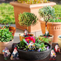Miniatyrbillede 3 af 5: 7 stk. Nisseharpiksstatuer Have Mini Dværgstatuer til Spisning