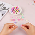 Miniatyrbilde 2 av 4: En pakke med akrylperler i 4 størrelser - transparent matt