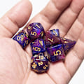 Pikkukuva 3 / 5: Noppa laudalle ja roolileikkiin - tummanvioletti - 7 kpl Multicolor