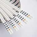 Miniatyrbillede 4 af 8: Spisepinde af porcelæn - luksuriøst design - 5 par White