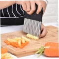 Miniatyrbillede 5 af 5: Kartoffel Crinkle Cutter Rustfrit Stål Chips Hakker Bølge Pommes Frites Skærer Til Grøntsager (1 stk, Sort)