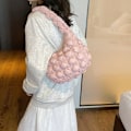 Miniatyrbild 1 av 5: Rosa moln bubbla armhåla veckad axel enkel clutch väska för resor