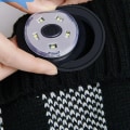 Miniatyrbillede 3 af 4: USB Genopladelig Strikket Hat Vinter Varmt Lys Hat-Bluetooth Lys Kasket