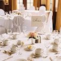 Miniatyrbilde 2 av 5: 10 stk Bordkort, Stativ med Fotoholder Trebase, Memo Kort Hjerteklips Nummerholder, Bordmeny Buffet Gjest Navneskilt for Bryllup Fødsel