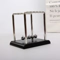 Miniatyrbilde 4 av 5: Newtons Vugge Balanse Stål Kuler Pendelkule Fysikk Vitenskap Pendel Ornamenter Intelligent Leke Skrivebord Vugge Tidlig Utdanning