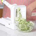 Miniatyrbild 3 av 5: Bärbar Slicer Köksverktyg Handvevad Rotationsrivare, för Ost Grönsaker Potatis Lök Söta Potatisar