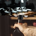 Miniatyrbillede 4 af 4: Silikone Champagne Lås, Genanvendelig Sort Champagne Prop, Vakuum Champagne Prop til Rødvinflaske & Champagne, Vakuum Prop til Øl (4 stk, Sort)