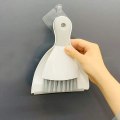 Miniatyrbilde 5 av 5: Mini støvbrett og kost rengjøringssett Miniatyr kost og støvbrett Liten bærbar hånd Multifunksjonell rengjøringskombinasjonsverktøy for bord