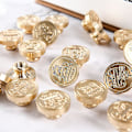 Miniatyrbilde 3 av 5: Elite Brass Retro Alphabet Initials Voksforseglingsstempel 26 Bokstaver A-z Voksforseglingsstempel For Postdekorasjon DIY KortlagingK K