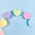 Miniatyrbillede 2 af 5: Hjerteformede Sticky Notes 5 Farver Lyse Farverige Sticky Pad 120 Ark/Pad Selvklæbende Note Pads 10 STK