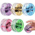 Pikkukuva 1 / 4: 10 kpl Led-jo-jo lelu, valaiseva jo-jo, reagoiva pallolelu, hauska viihdyttävä lelu (satunnainen väri) Satunnainen väri 5X5X3CM Random Color 5X5X3CM