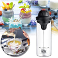 Miniatyrbillede 3 af 5: Automatisk Mælkeskummer Sæt, elektrisk Mælkeskummer Med Dobbelt Piskeris Mini Skummer Med Kop Og Mixer, Til Cappuccino Chokolade Og Mælk (1 stk, Sort)