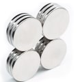 Miniatyrbillede 1 af 4: Super Stærke Neodymium Skivemagneter, Kraftfulde Sjældne Jordmagneter med Dobbeltsidet Klæbemiddel til Køleskab, DIY, Byggeri, Videnskabelige