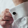 Miniatyrbillede 2 af 3: Manchetknapper og knapsæt til mænd - smokingskjorter klassisk sort og sølv match