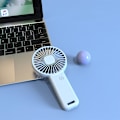 Miniatyrbilde 3 av 4: Mini bærbar USB oppladbar sammenleggbar vifte for kjøling av bil, hotell, bobil, utendørs bruk_xrzi other