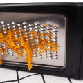 Miniatyrbilde 4 av 5: Rivjern i rustfritt stål, best for parmesanost, grønnsaker, ingefær