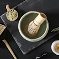 Pikkukuva 4 / 5: RYI)Chasen Perinteinen Matcha Bambuvispilä 100 Piikkiä Vatkaa Munia
