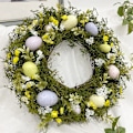 Miniatyrbild 2 av 5: Påskkrans - 39cm - Påskäggkrans För Dörren - Vårrans Med Blandade Blommor, Kvistar Och Pastellägg - Semesterväggdekor