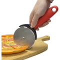 Miniatyrbillede 3 af 5: Pizza skærerhjul i rustfrit stål - Pizzaskærer til at skære pizza, praktiske køkkenredskaber til nemt at skære tynde pizzaer, tærtebund og bagværk (1 stk,