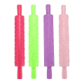 Miniatyrbillede 1 af 3: 4 stk. Plastik Rullekævle med Præget Mønster Rullekævle Bage Pastry Rullekævle Tilfældig Farve 136.5x5cm Random Color 1 36.5x5cm