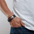 Miniatyrbillede 5 af 5: Mænds Vegan Læder og Rustfrit Stål Kors Armbånd, Kors Armbånd Model, Vegan Læder og Stål Armbånd