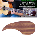 Miniatyrbild 5 av 5: Plektrumskydd för Gitarr Träkornsfärg PVC Akustisk Gitarr Plektrumskydds Ersättning